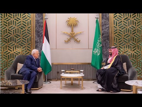 فيديو ولي العهد السعودي يستقبل الرئيس الفلسطيني في جدة