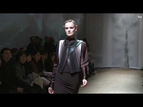 Lie Sang Bong - Paris Fashion Week Fall Winter 2011 Runway Show