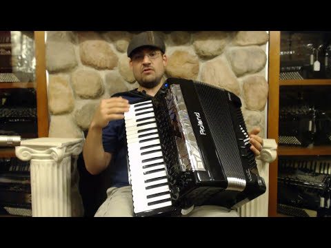 3932 - Black Roland FR-8X-BK Digital Piano Accordion 41 120 $4999