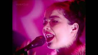 the sugarcubes : hit - live @ top of the pops, london, england, UK, (11-01-1992) [remastered]