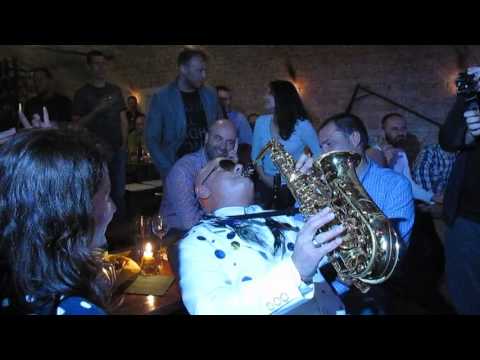 SUZIE & King Ivan Band – FEVER