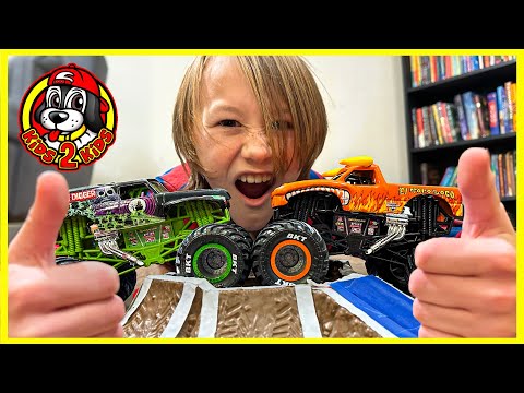 Monster Jam Toy Trucks - GRAVE DIGGER vs EL TORO LOCO Freestyle Arena Challenge COMPILATION