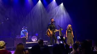 Brothers Osborne w/ Lee Ann Womack - Loving Me Back
