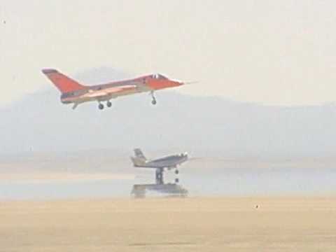HL-10 Landing with F5D-1 Skylancer Escort