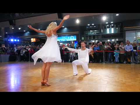 Kathrin Menzinger & Vadim Garbuzov in Berlin Tegel Borsighallen