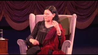 Sacramento Public Library presents Diana Gabaldon at The Crest Theatre