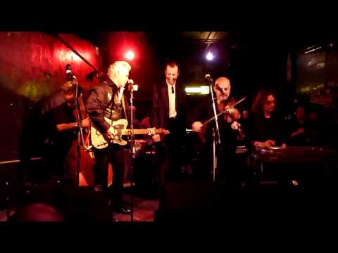 Georgia on a Fast Train Lloyd McCarter sings with hero Dale Watson Lincoln, NE Zoo Bar