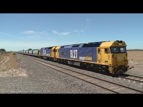 Grain Train: BL class locomotives, WGSY & WGBY hoppers - PoathTV Australian Railways 2018