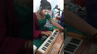 Download lagu गायिका - रोशनी राजपूत 😇#trending #viral #youtubeshorts #shorts #youtube @Bundeli_Andaaz_Studio mp3