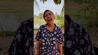 Download lagu Don't be lazy with bathing so your armpits don't stink mp3 Download lagu Don't be lazy with bathing so your armpits don't stink mp3