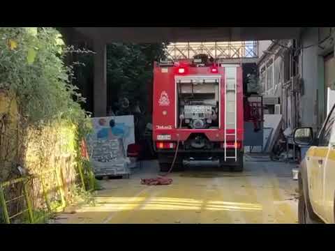 Πάτρα:  Φωτιά σε εγκαταλελειμμένο κτίριο στου Λαδόπουλου- ΦΩΤΟ- ΒΙΝΤΕΟ