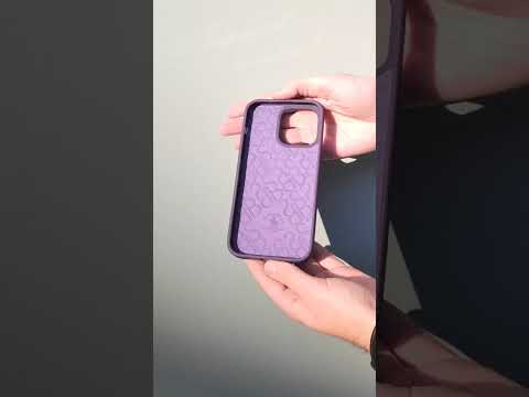 Чехол на iPhone 15 Plus черный кожаный фактурный стильный поло чехол на Айфон 15 плюс - фото 2 - id-p2037599404