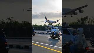 Download lagu SO Big! | Emirates A380 Landing In Denpasar Bali #aviationshorts mp3 Download lagu SO Big! | Emirates A380 Landing In Denpasar Bali #aviationshorts mp3