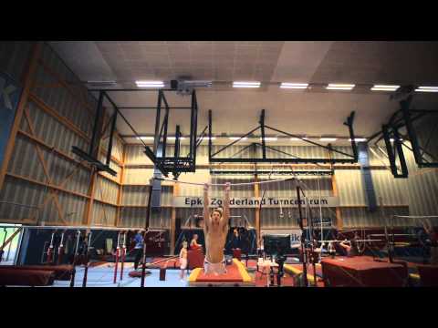 Epke Zonderland Kovacs technique on high bar in slowmotion
