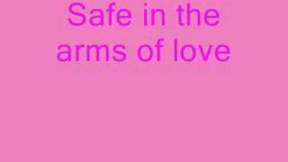 Martina McBride- Safe In The Arms Of Love + Lyrics