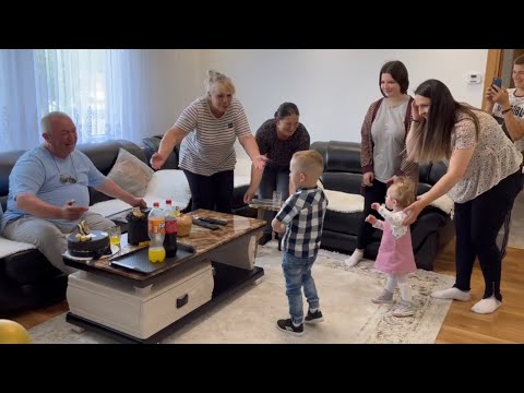 Ardhja e Nuses me fëmijë nga Gurbeti - Emocionuese