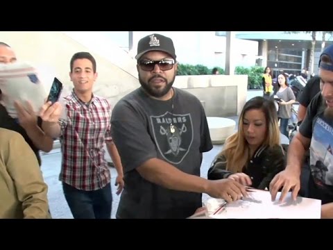 You'll Never Guess What Ice Cube Says About The Oscars Boycott!