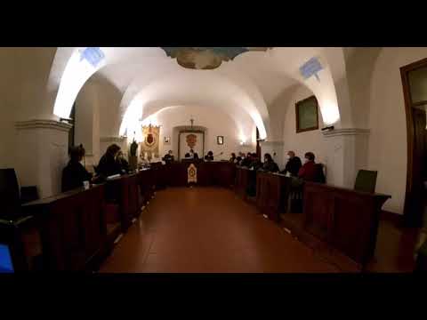 Personale ospedaliero per vaccini: Paoletti dice "no", ma poi smentisce se stesso