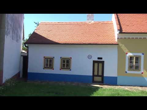 Město HLUK - památkové domky slovácké architektury