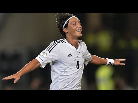 الدولي الألماني السابق مسعود أوزيل يعلن اعتزال كرة القدم