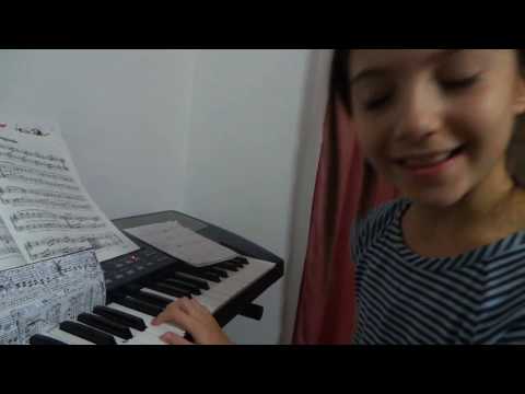 Pian eleva Sara Budeanu clasa 4-a anul 2 pian Chitare spagnole