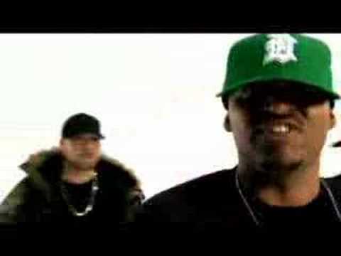 Olli Banjo ft. Kool Savas, Caput, Moe Mitchell - Denkmal