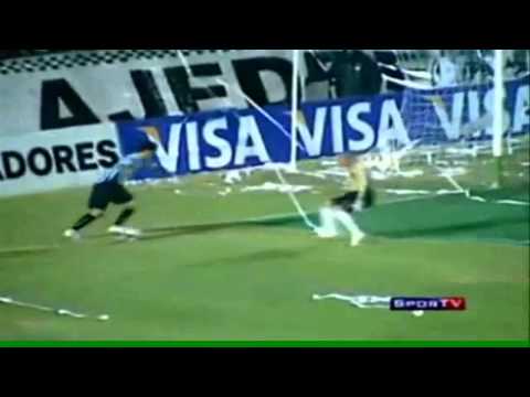 top 10 dos gols mais perdidos do mundo 2011 2012 (HD) pzk