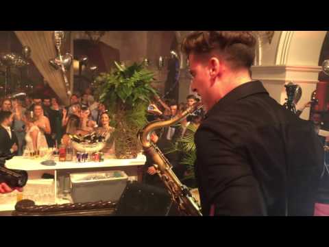 Justin Ward - Summer by Calvin Harris (Filous & Kitty Gorgi) Live in Brasil