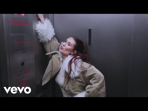 Video thumbnail for I Met a Boy
