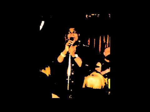 Outra Vez live @ QUASIMODO Berlin - Comic Style