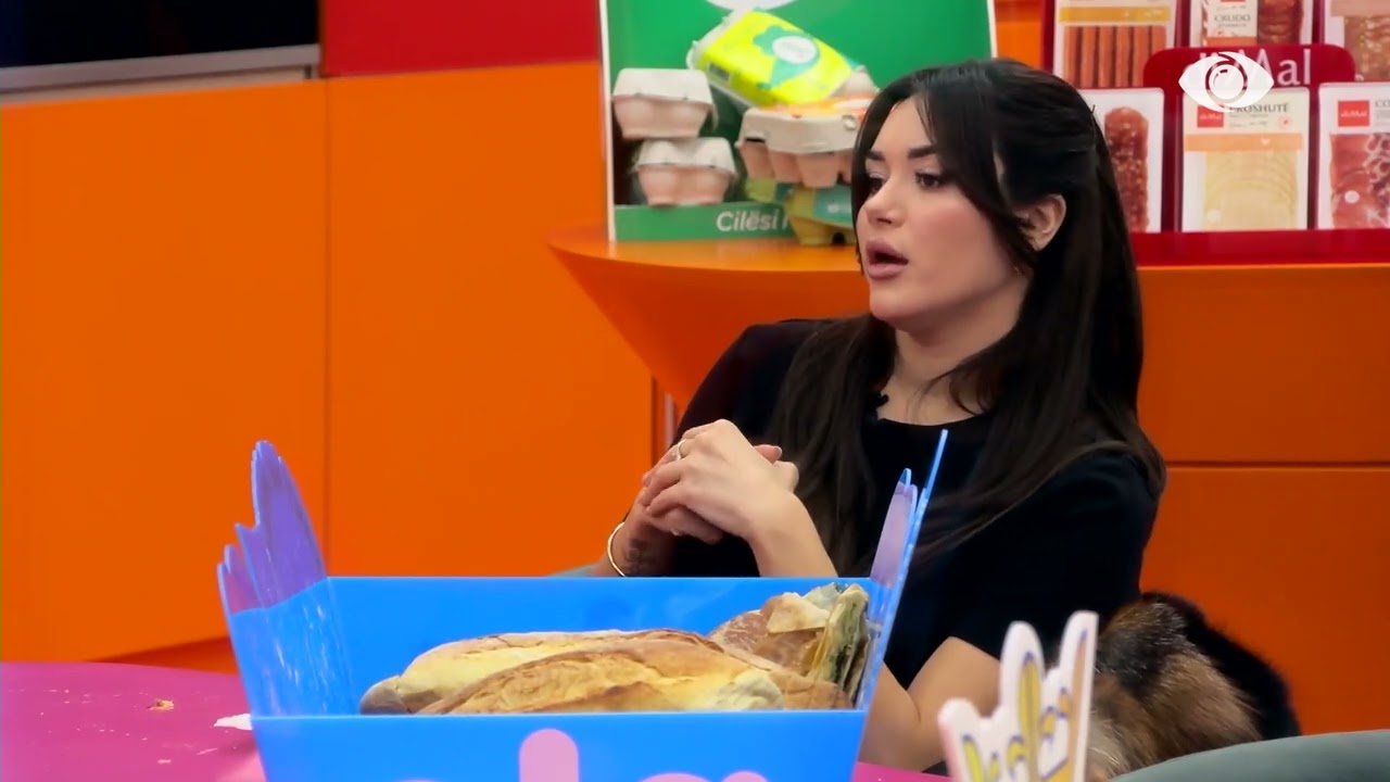 Në familjen tonë flitej vetëm shqip…/ Greta vijon bisedën me Rogertin