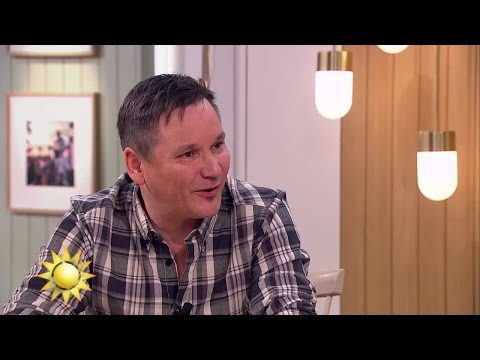Han köper 100 trisslotter var tredje månad - Nyhetsmorgon (TV4)