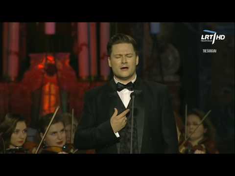 Merūnas- Una Furtiva Lagrima