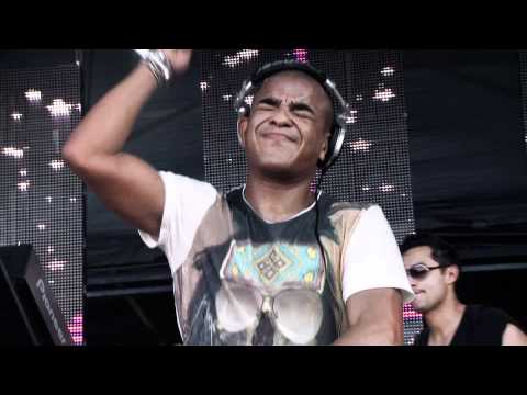 Erick Morillo & Eddie Thoneick Feat. Shawnee Taylor - Live Your Life