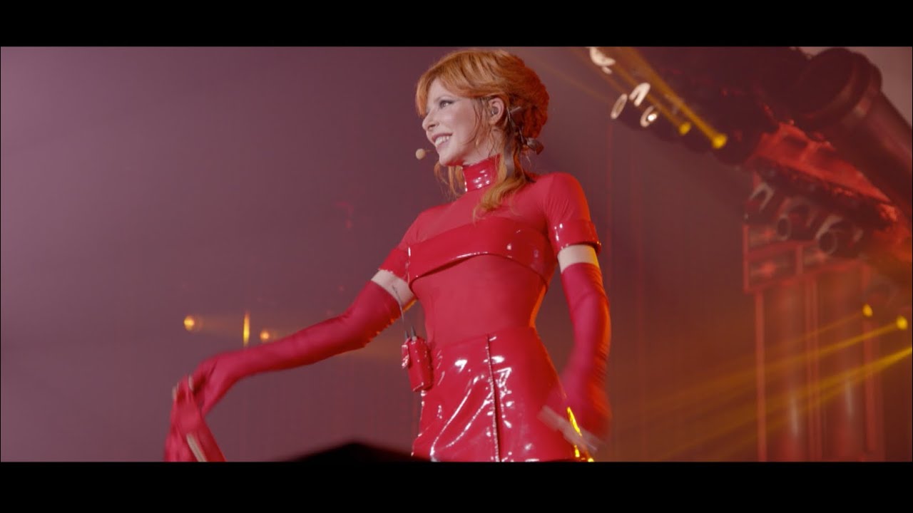 Miniature de la vidéo Mylène Farmer - Maman a tort (Timeless 2013) du film Mylène Farmer : Timeless 2013 - Le Film
