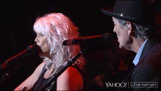 Emmylou Harris &amp; Rodney Crowell — &quot;Love Hurts&quot; — Live