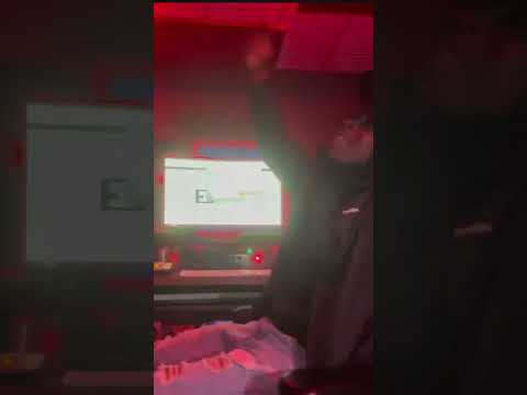 @trottieygizzle  “SLIDE LIKE US”