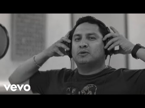 Julión Álvarez y Su Norteño Banda - Más Te Recuerdo (Lyric Video)