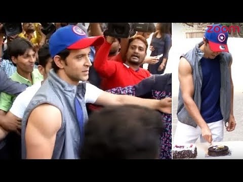 Hrithik Roshan Cuts A Cake & Greets His Fans On His Birthday