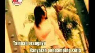 Download lagu putri vinata(perayu nomer satu) mp3