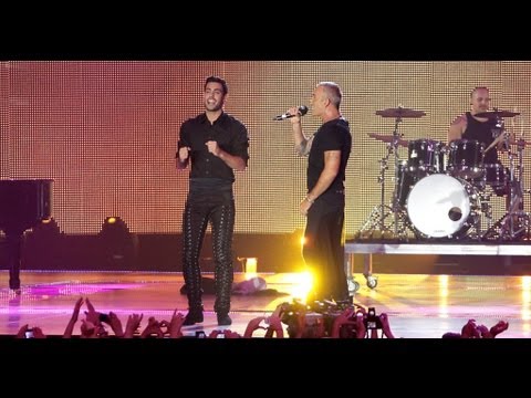 Kostas Martakis & Stelios Rokkos - Ta Kalokairina Ta S' Agapo (Mad Video Music Awards 2013)