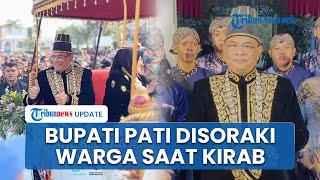 Bupati Pati dan Istri Disoraki saat Kirab Boyongan, Terekam Tetap Tersenyum dan Lambaikan Tangan