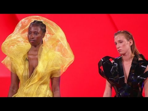 Die erste Entscheidung: Die Hälfte der Kandidatinnen muss gehen  | GNTM 2025 ProSieben