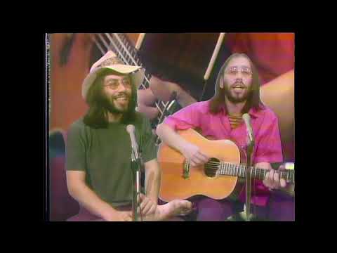 Ted Lucas - Nobody Loves Me Like My Baby Does