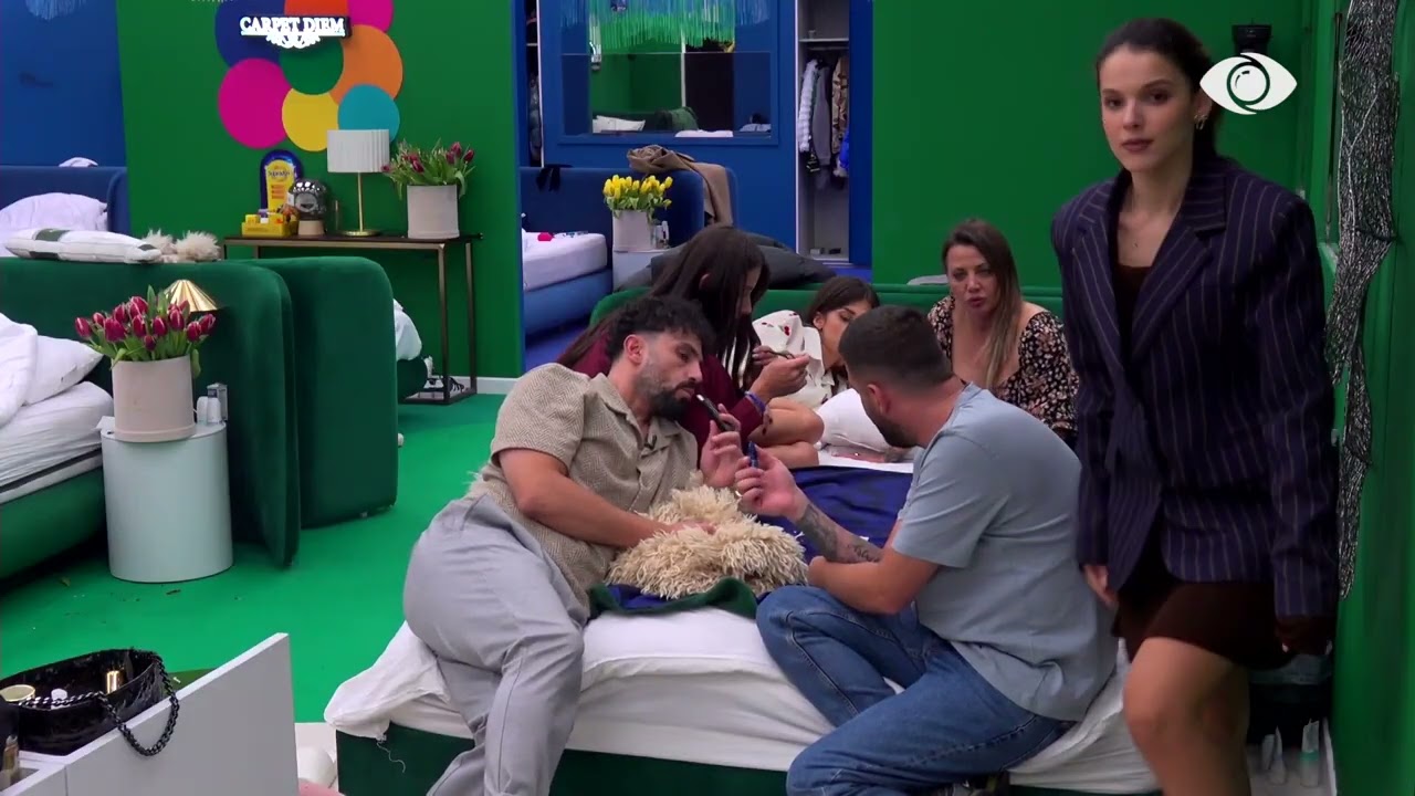 “Ajo është goditje…”/ Gerta-banorëve për Laertin, Kelly: Nuk është muhabet kot, puthja…