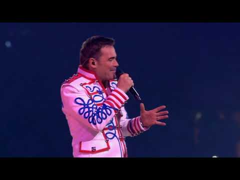 16 Toppers in concert 2019 Dance Medley 7 0