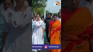 Anchor Shyamala Joins in YS Sharmila Padayathra