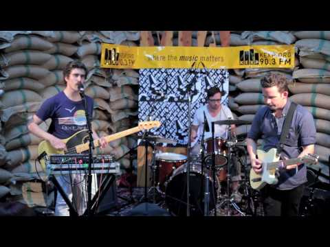 Bear In Heaven - Lovesick Teenagers (Live on KEXP)