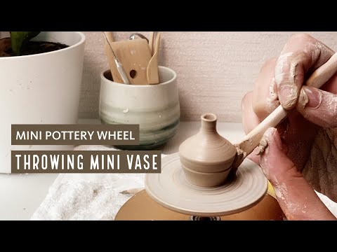 MINI POTTERY WHEEL : THROWING MINI VASE