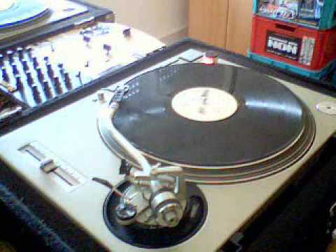 Dejah "just a lil' bit" (Original Mix Feat Entourage) 1998 - PROMO